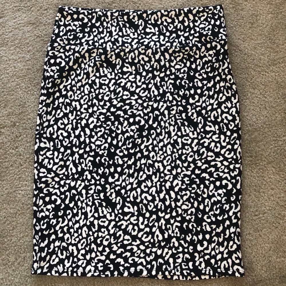 Lularoe Cassie Skirt Black & White Leopard XL